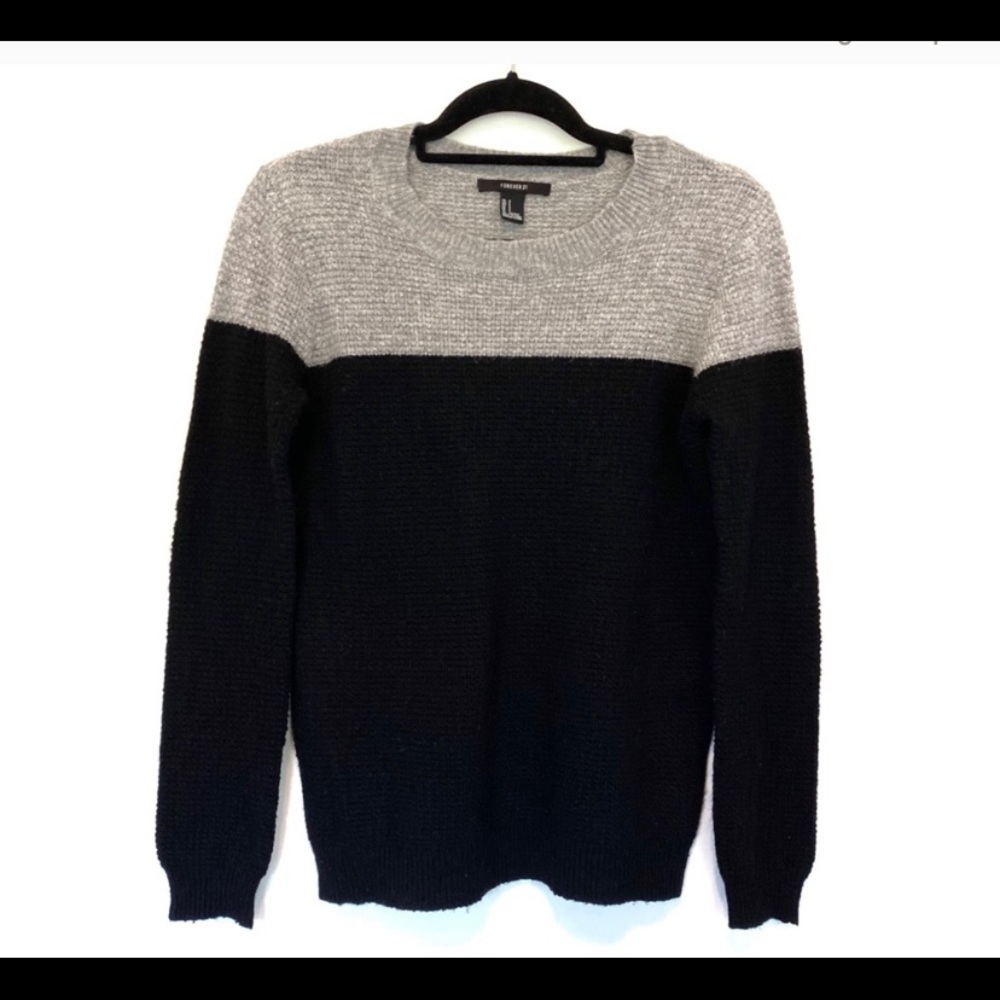 🌸 Forever 21 Black & Gray Knit Sweater